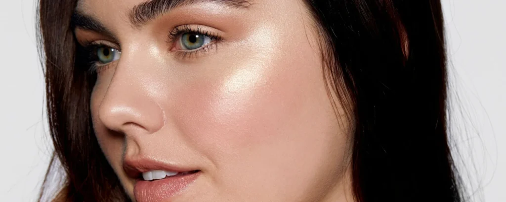 How To Use Primer And Highlighter Together For Smooth, Radiant, Glass-Like Skin?