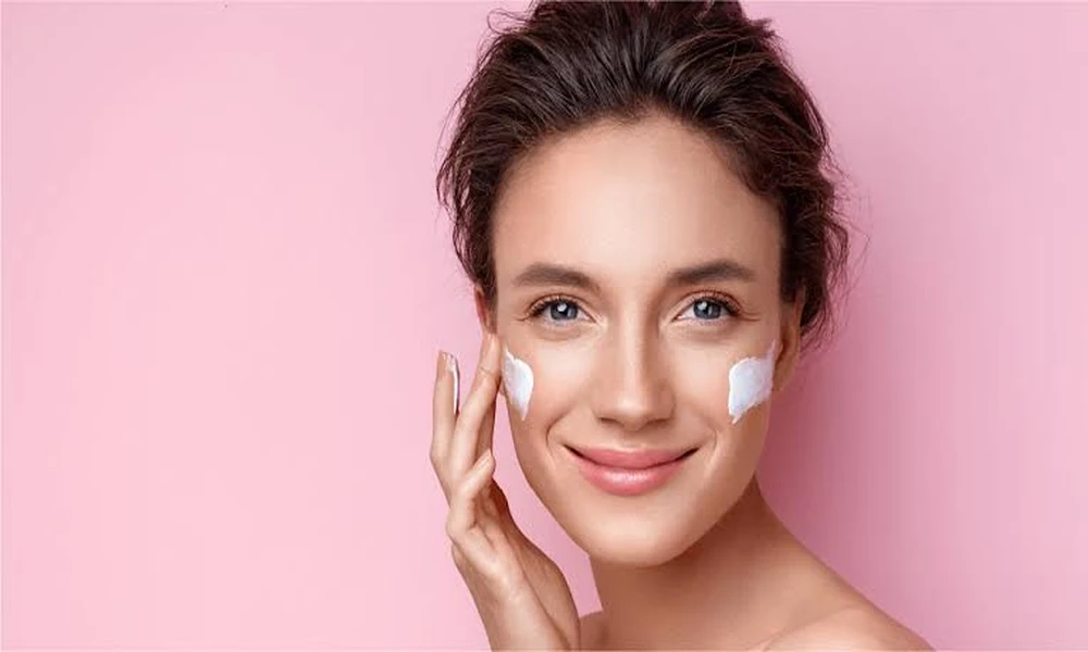 Benefits of Using a Moisturizer with SPF Every Day