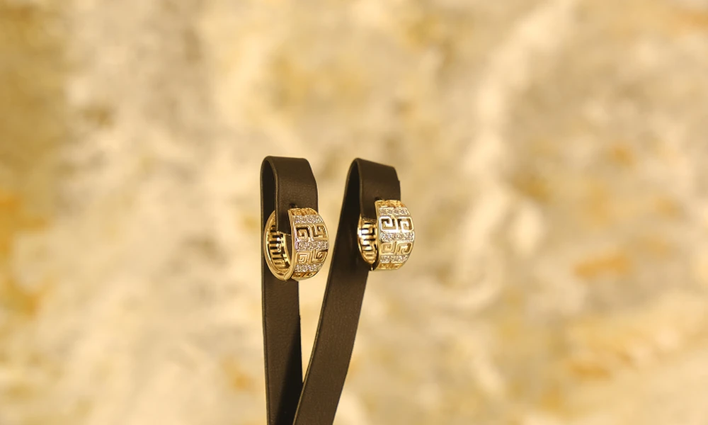 18K Gold Earrings vs 14K Gold Earrings: Which Should You Choose?